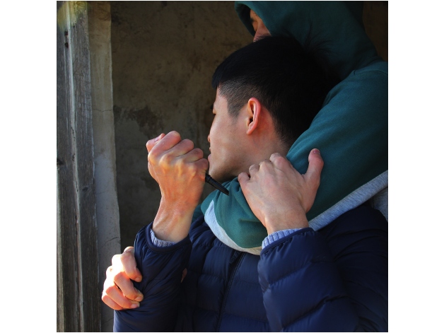 Długopis z latarką Fenix T6 czarny - Zdjęcie