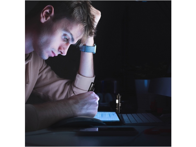 Długopis z latarką Fenix T6 czarny - Zdjęcie