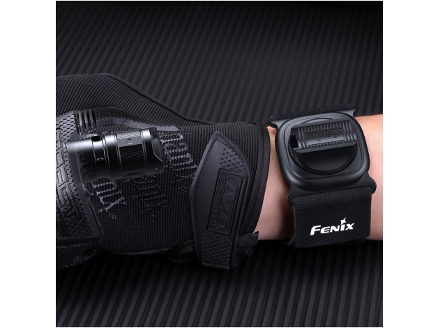 Fenix ALW-01 wrist flashlight holder - Photo