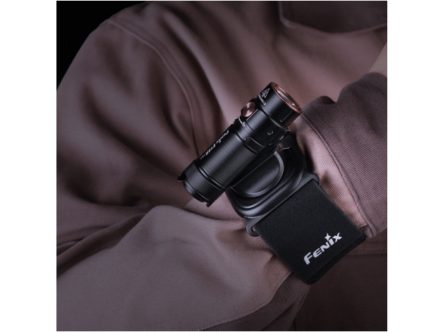 Fenix ALW-01 wrist flashlight holder - Photo