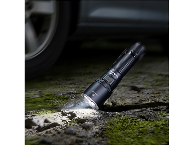 Fenix C7 PRO LED Flashlight - Photo