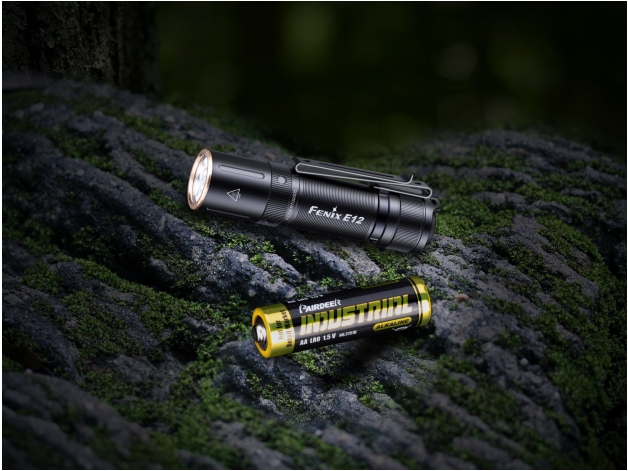 Fenix E12 V2.0 LED flashlight - Photo