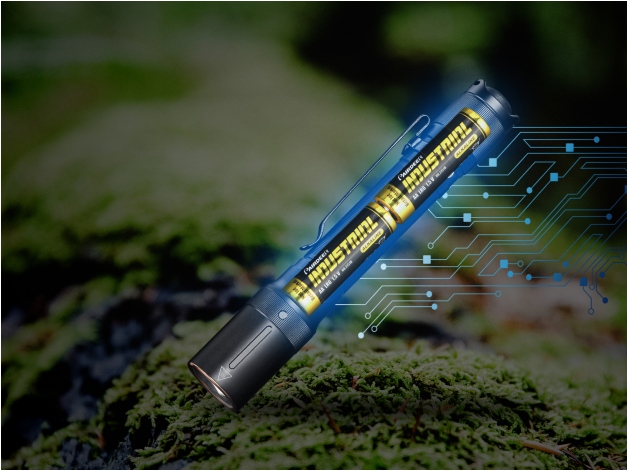 Fenix E20 V2.0 LED flashlight - Photo