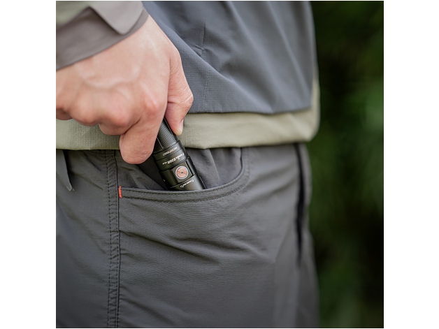 Fenix E28R V2.0 LED flashlight - Photo