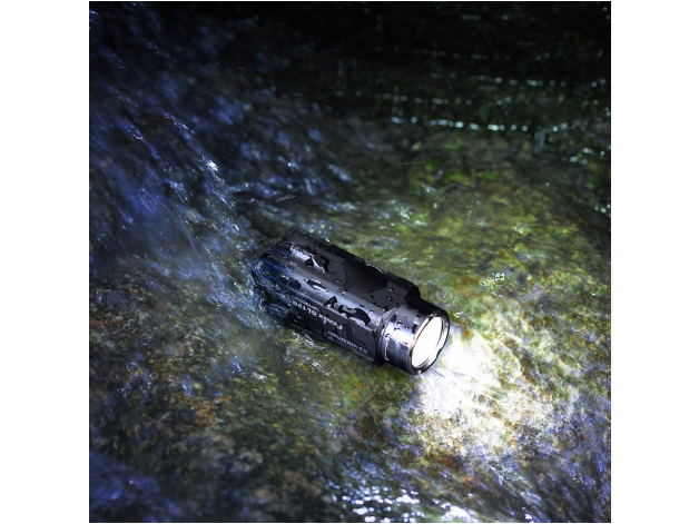 Fenix GL19R LED flashlight - Photo