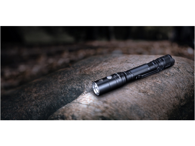 Fenix LD22 V2.0 LED flashlight - Photo