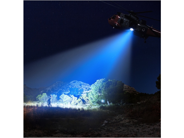 Fenix LR35R LED flashlight - Photo