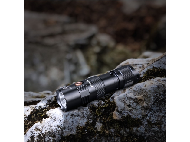 Fenix PD25R LED flashlight - Photo