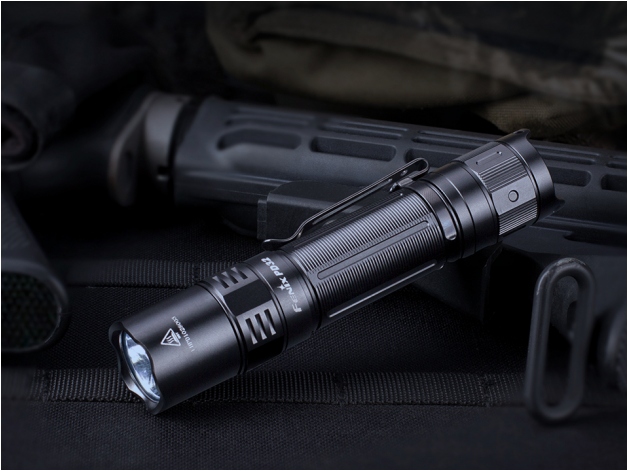 Fenix PD32 V2.0 LED flashlight - Photo