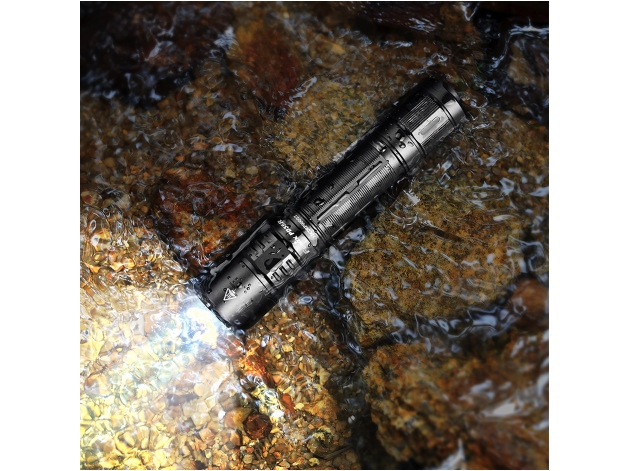 Fenix PD35R LED flashlight - Photo