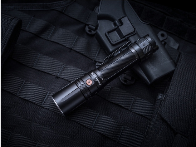 Fenix TK30 laser flashlight - Photo