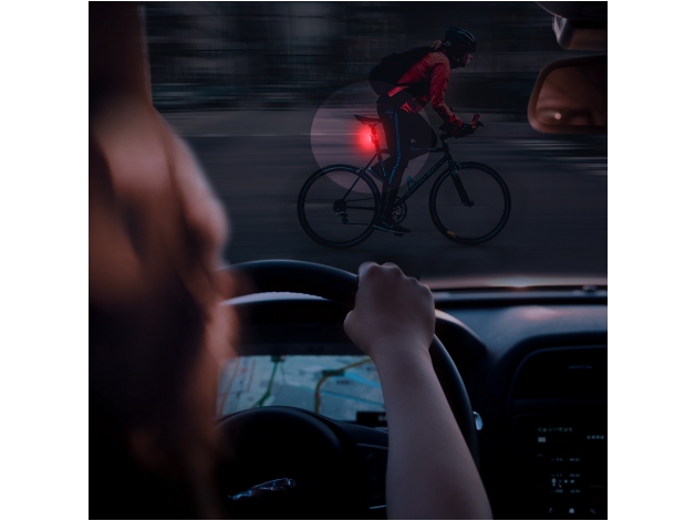Lampa rowerowa Fenix BC05R V2.0 - Zdjęcie