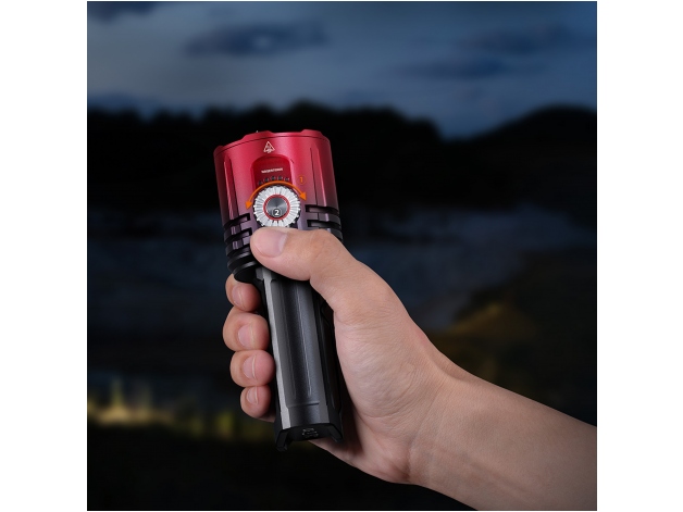 Latarka LED Fenix LR35R PRO (Koń) czarna edycja limitowana - Zdjęcie