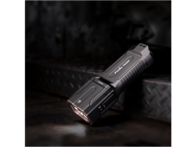 Latarka LED Fenix TK28R - Zdjęcie