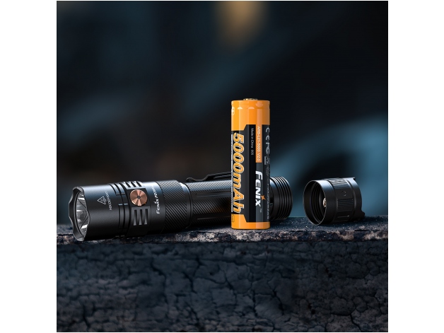 Latarka taktyczna LED Fenix PD36R ACE - Zdjęcie