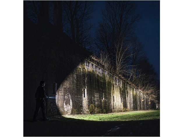 Latarka taktyczna LED Fenix TK15R - Zdjęcie