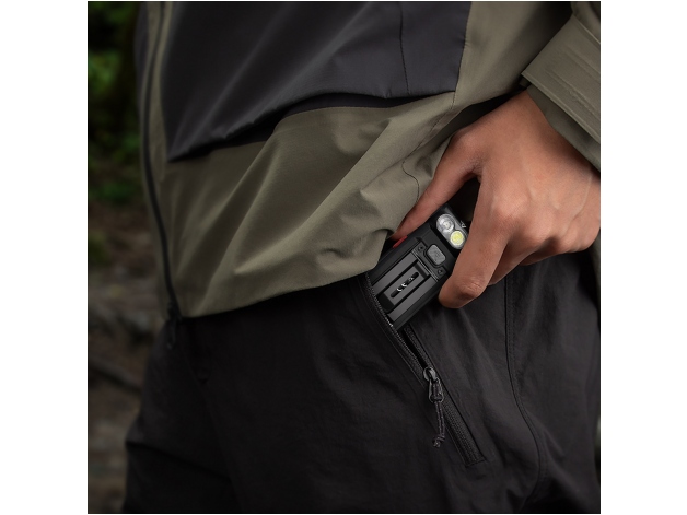 LED flashlight SW05R-RED black - Photo